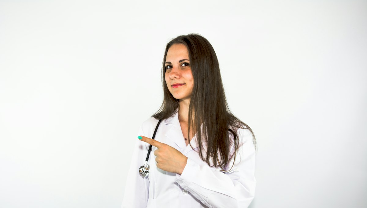 Médica de jaleco